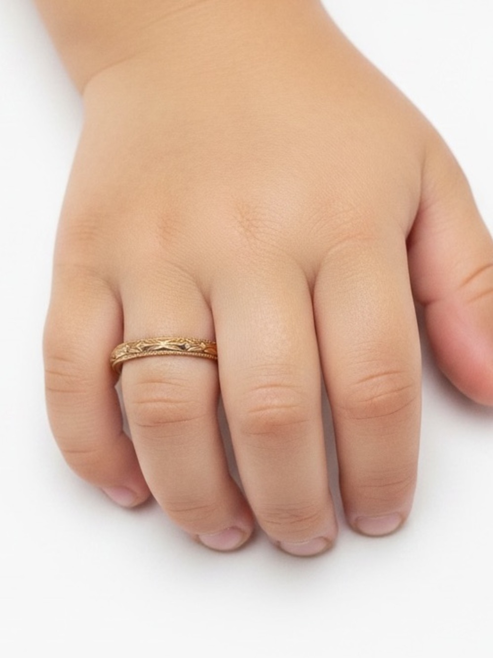 Vtg 14 Kt Gold Children’s Engraved Band Ring -Floral Detail- baptism christening